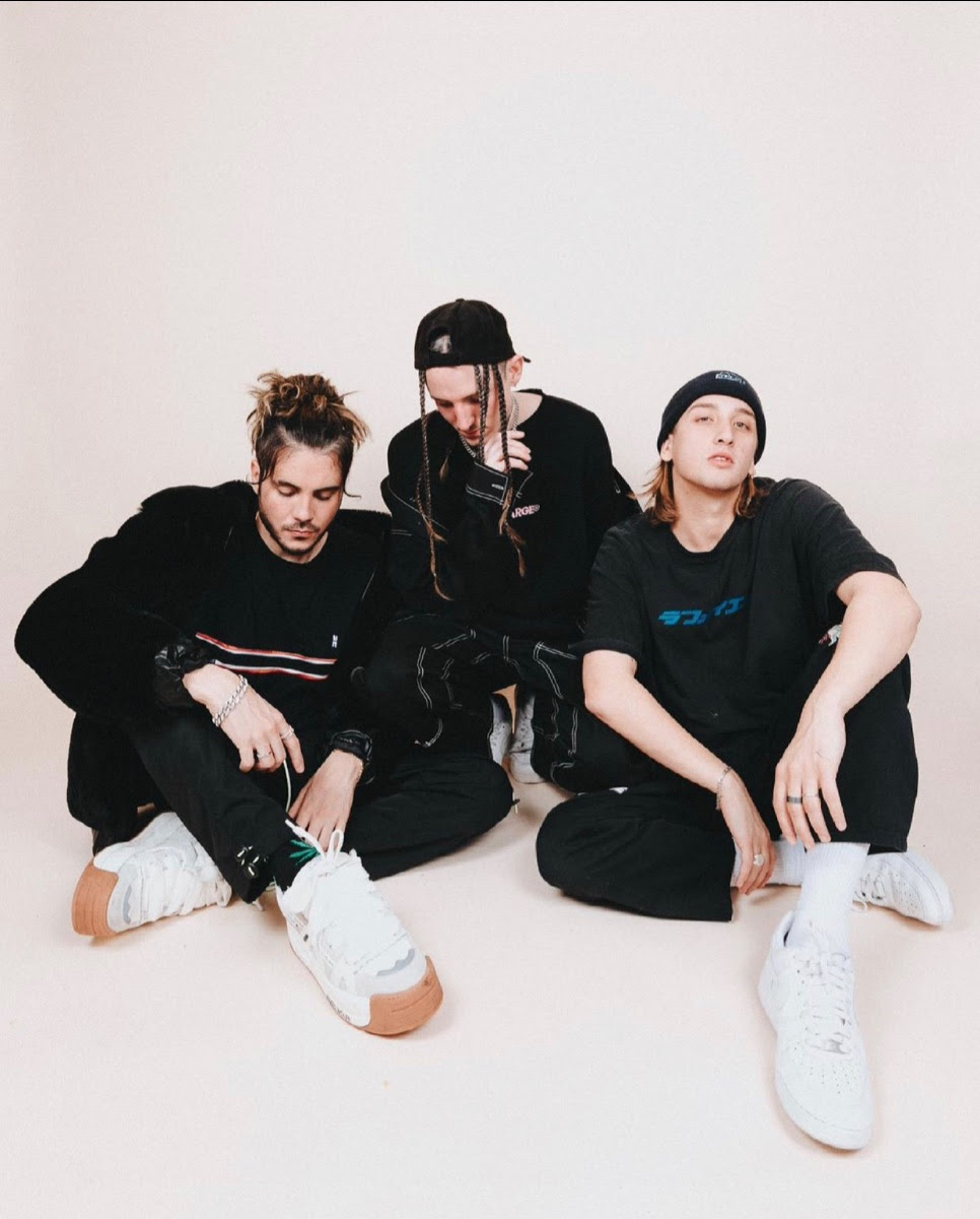 Chase Atlantic Drop "OHMAMI" + It's The Feel Good Hit Of The Summer