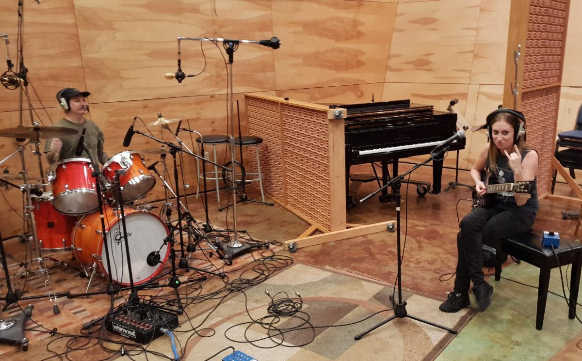 ROADKILLER Premieres "Slicker Than Oil" Video Ft. Dave Witte BPM